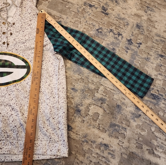 Green Bay Packers lightweight hoodies. Women's Size Large. - Picture 15 of 16